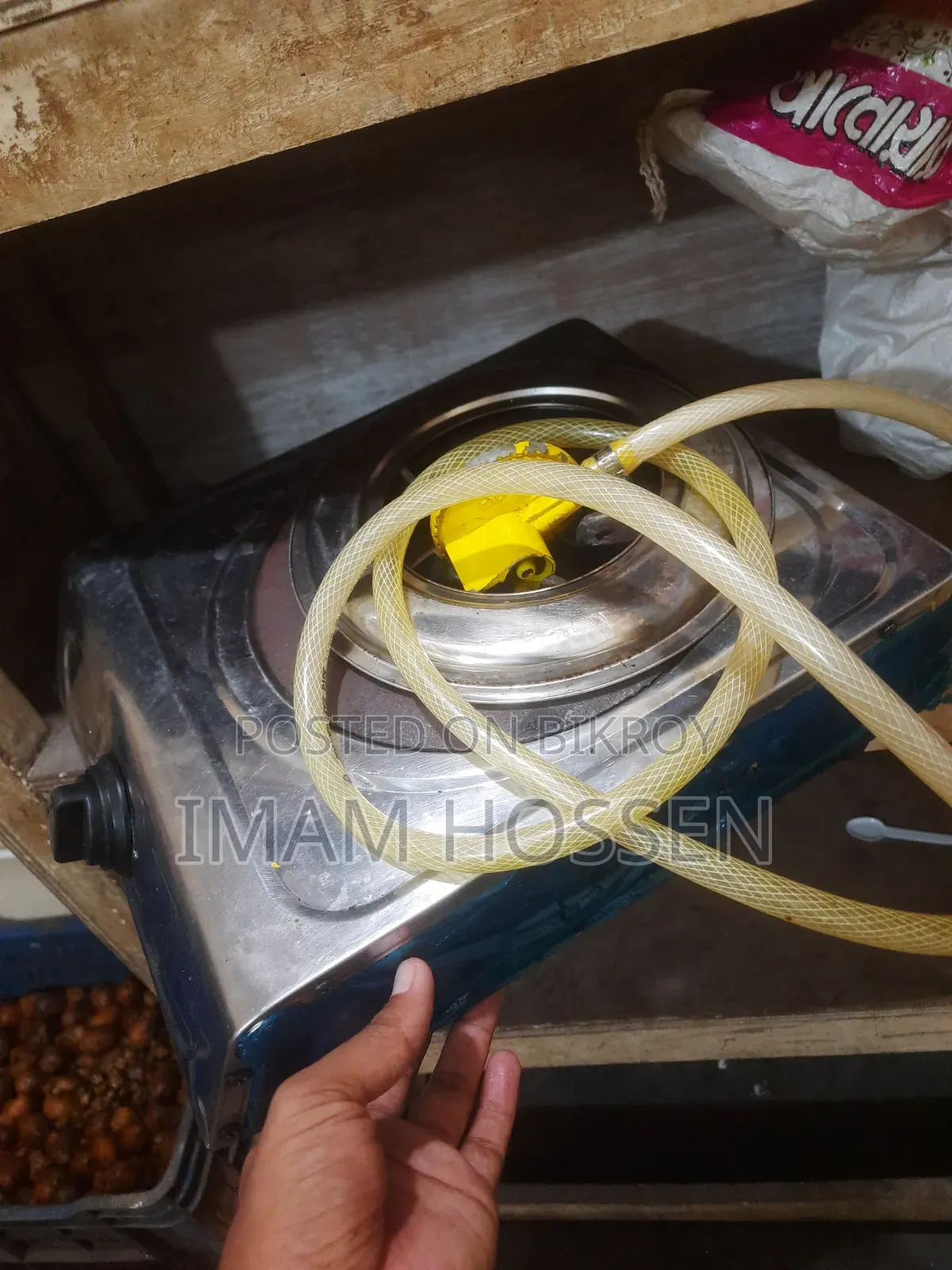 Gas bottle and single stove