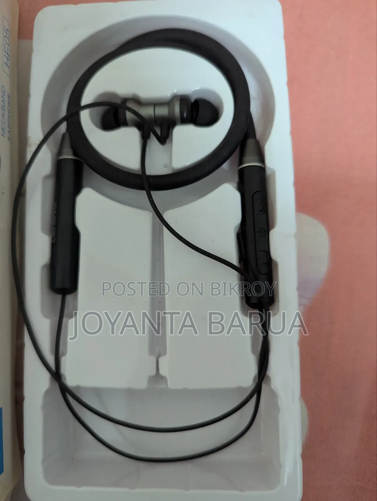নেকব্যান্ড হেডফোন