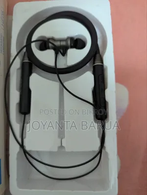 নেকব্যান্ড হেডফোন
