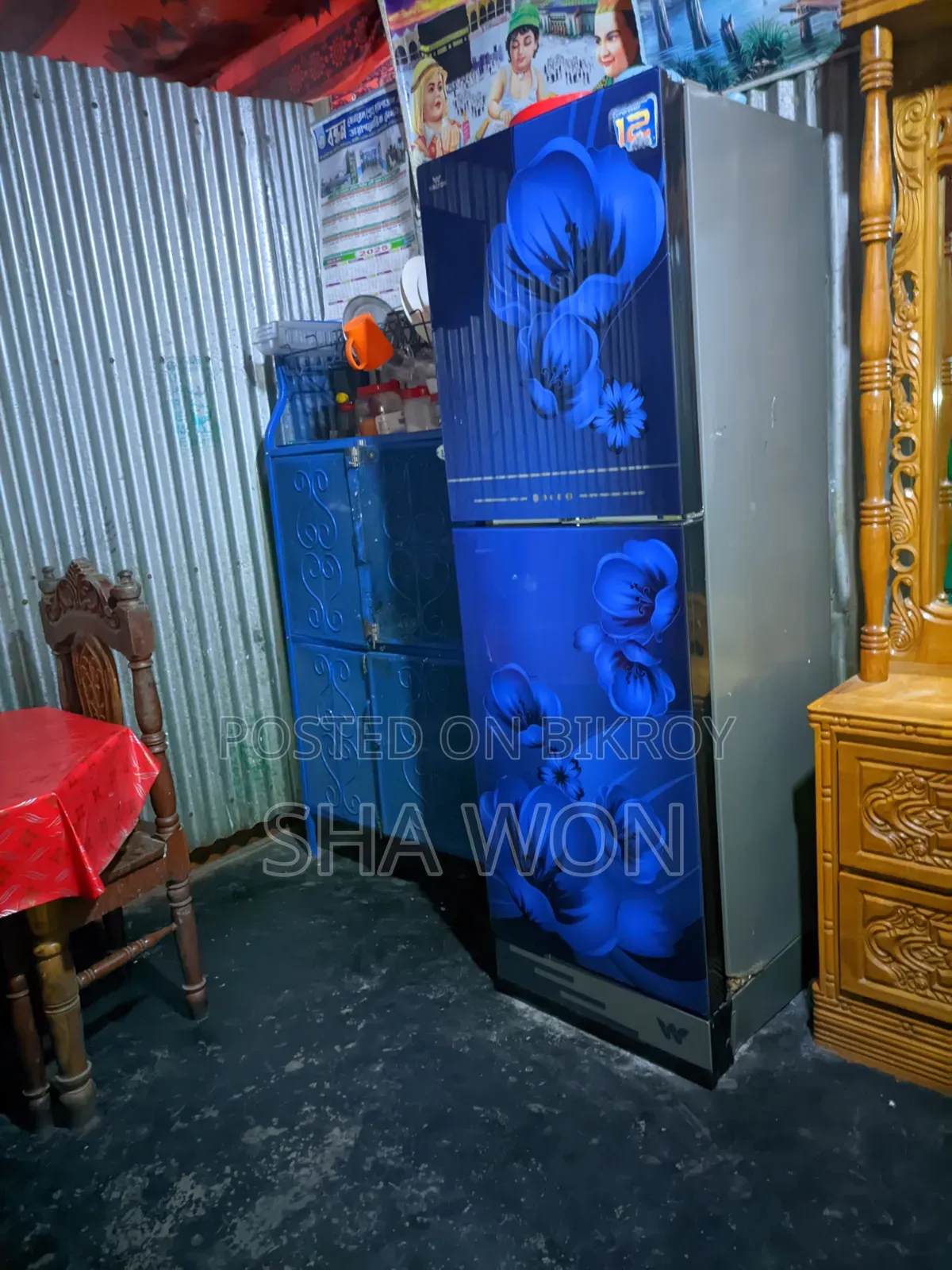 Selling a like-new fridge for this heat
