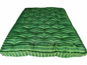 Traditional Mattress and Quilt 6/7 feet