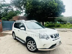 Nissan X-Trail 2.0 Petrol XE 2012 Pearl