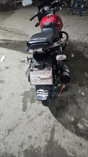 বাজাজ পালসার ১৫০ ২০১২ লাল
