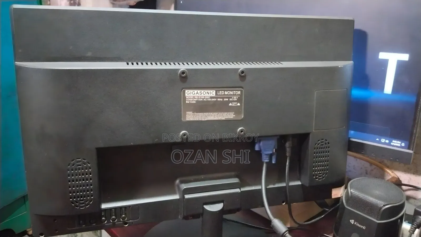 19" Gigasonic Led Monitor | (Vga + Adapter Included)
