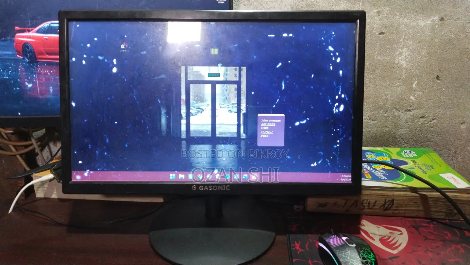 19" Gigasonic Led Monitor | (Vga + Adapter Included)