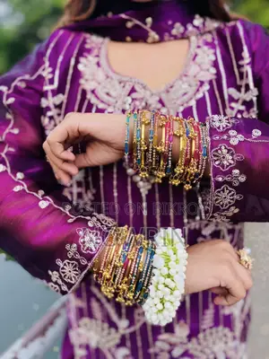 মহিলাদের পোশাক