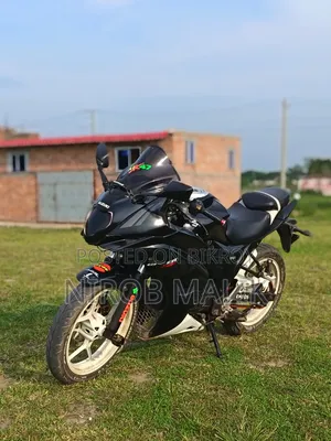 নতুন সুজুকি জিক্সার এসএফ ২০১৮ কালো