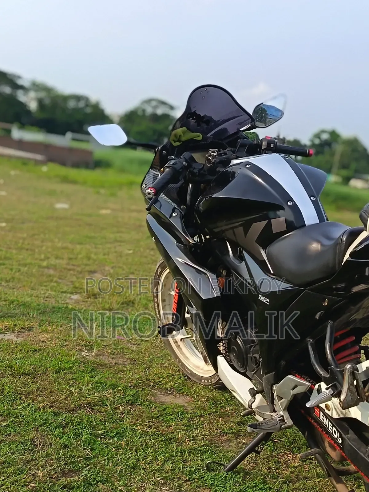 নতুন সুজুকি জিক্সার এসএফ ২০১৮ কালো
