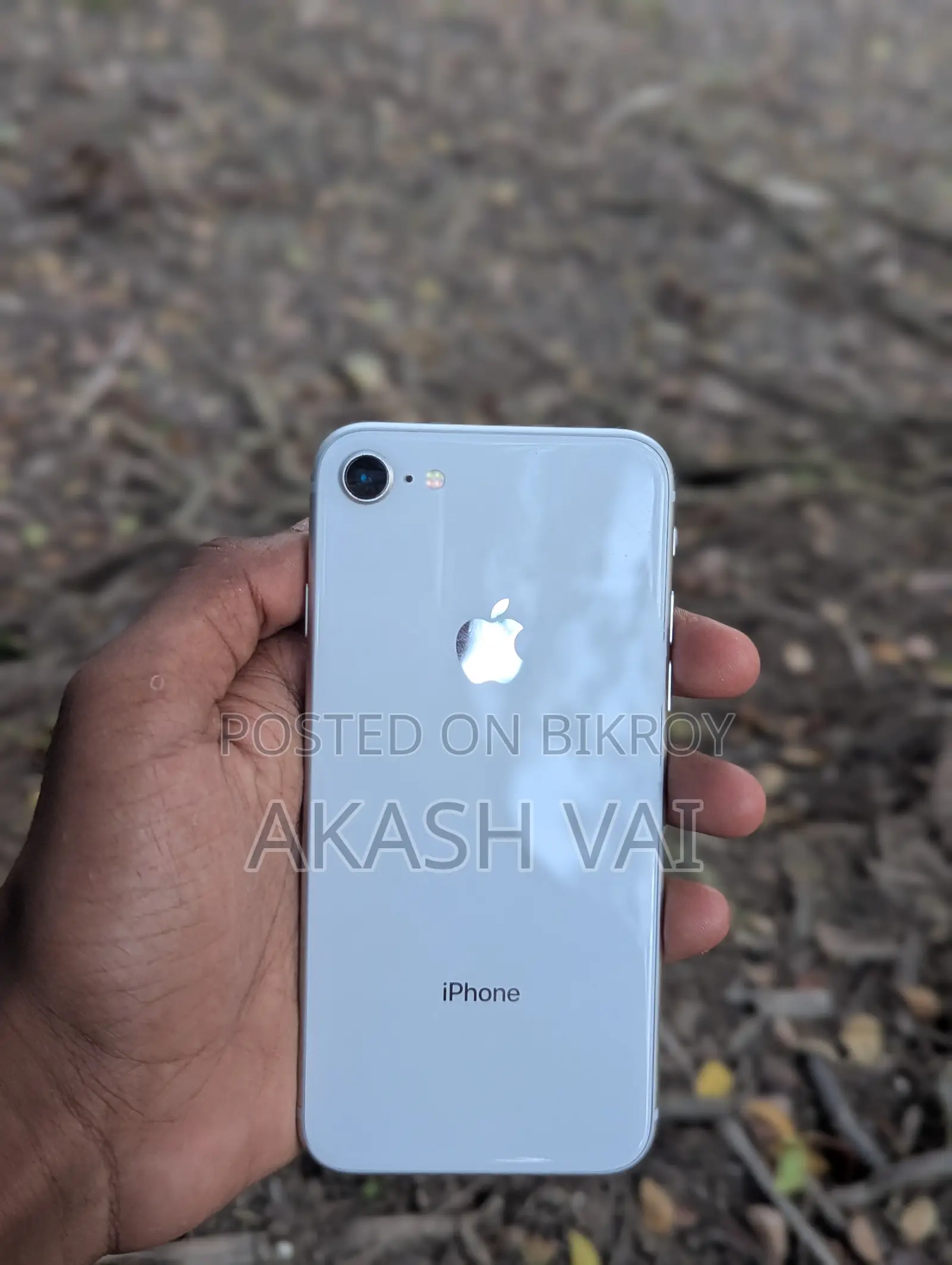 New Apple iPhone 8 64 GB White
