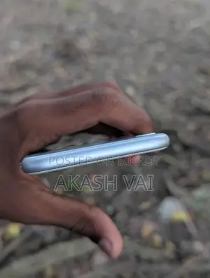 New Apple iPhone 8 64 GB White