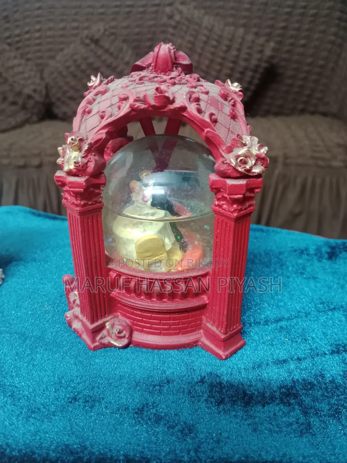 Showpiece for sale