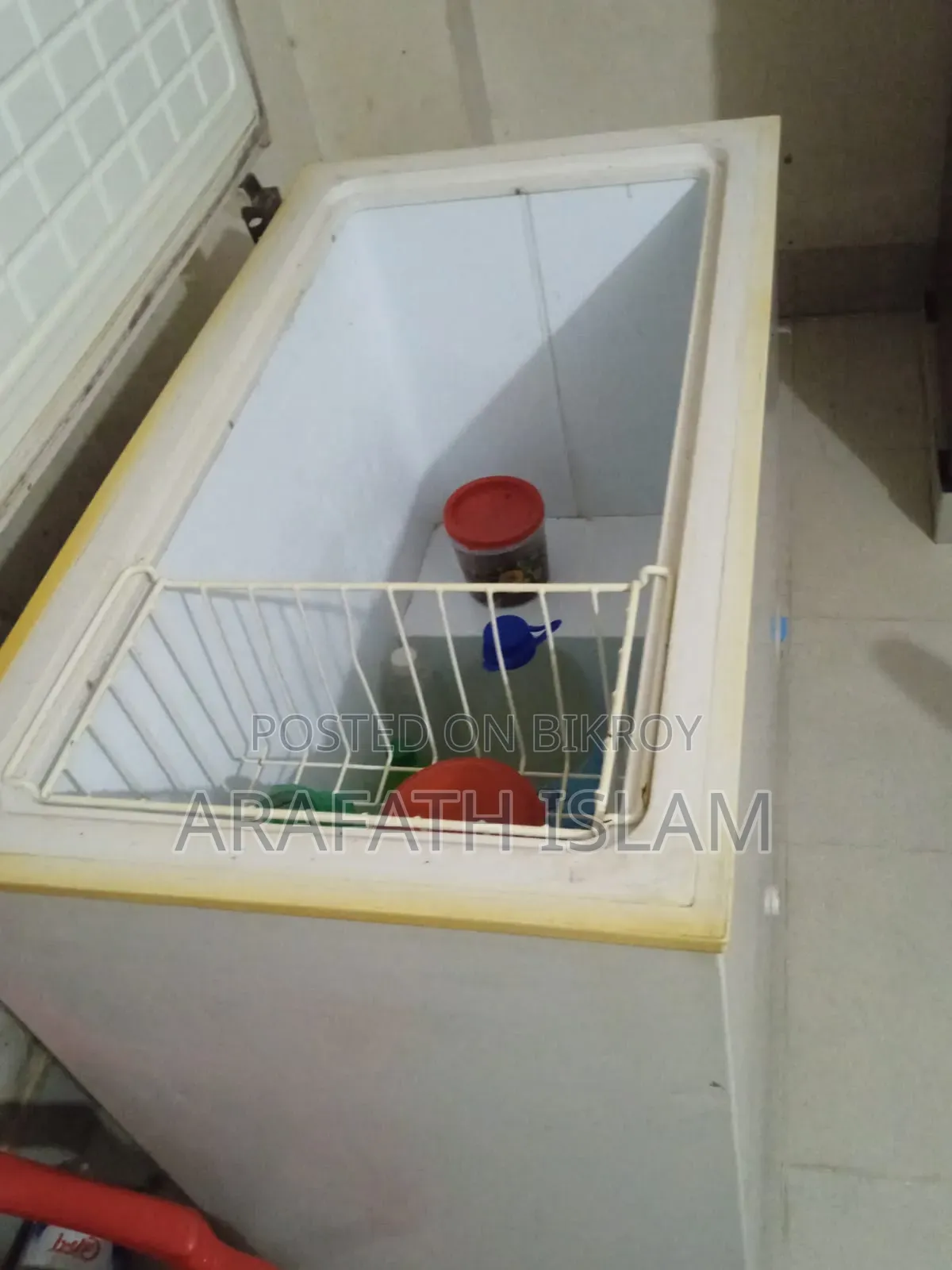 Singer brand 205-liter deep freezer for sale