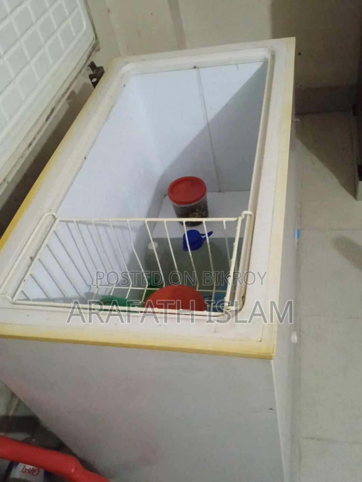 Singer brand 205-liter deep freezer for sale