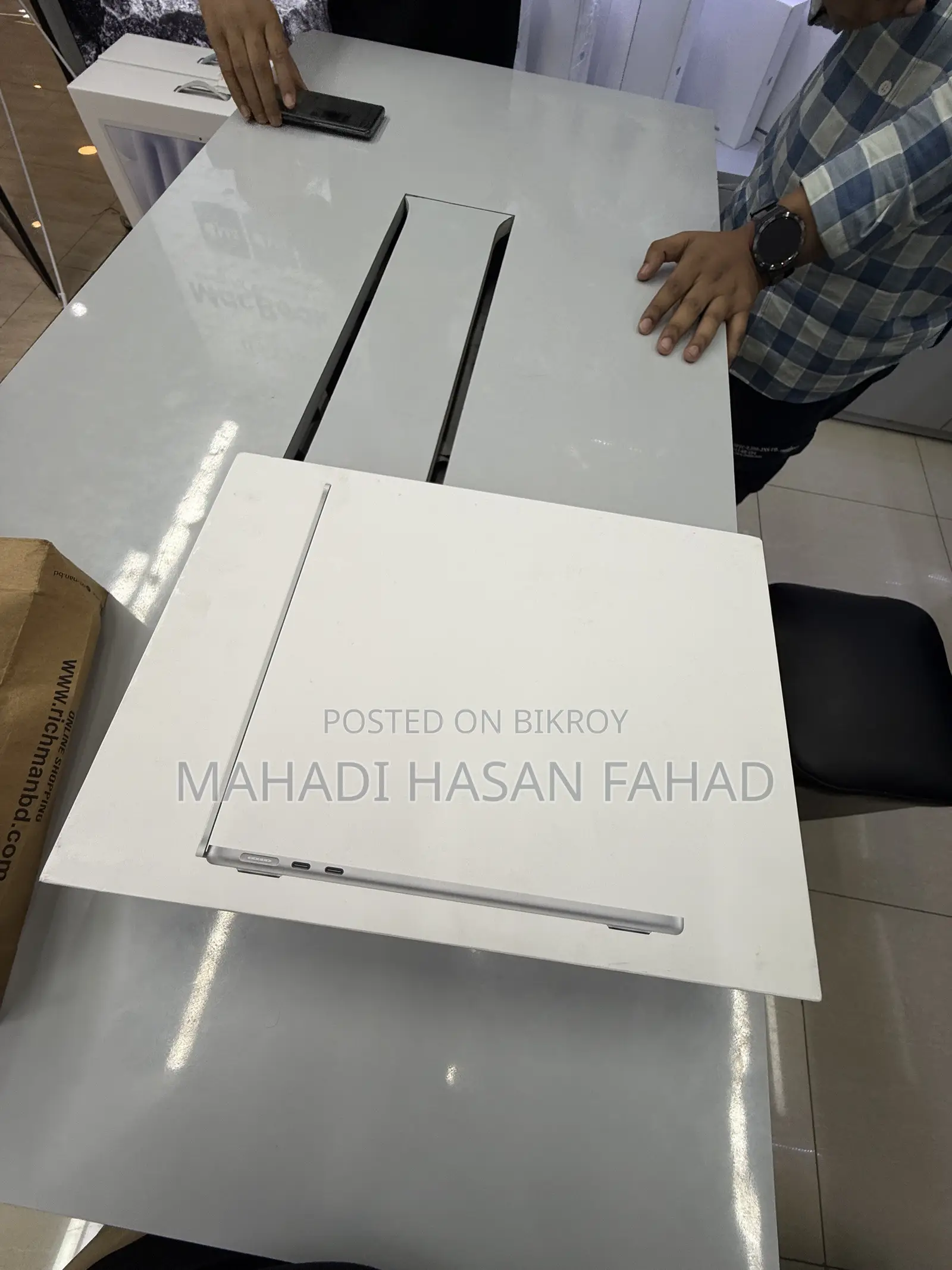 New Laptop Apple MacBook Air 2026 M5 16GB Apple M5 SSD 512GB