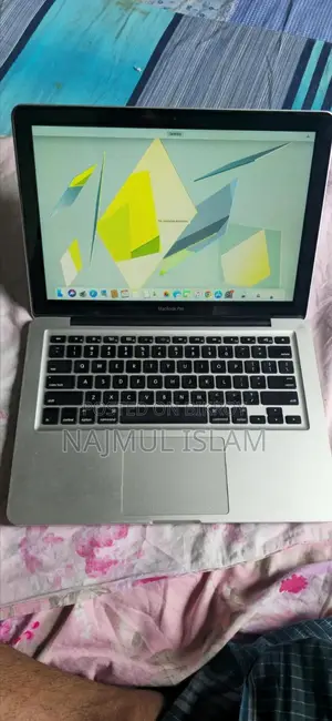Laptop Apple MacBook Pro 8GB Intel Core I5 HDD+SSD 128GB