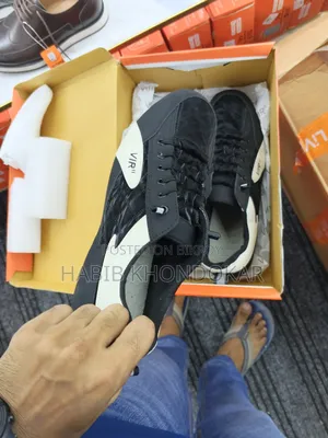 360 Degree Flexible Sneakers