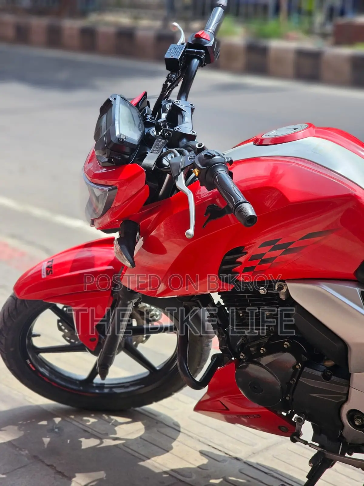 TVS Apache 160 4V 2019 Red