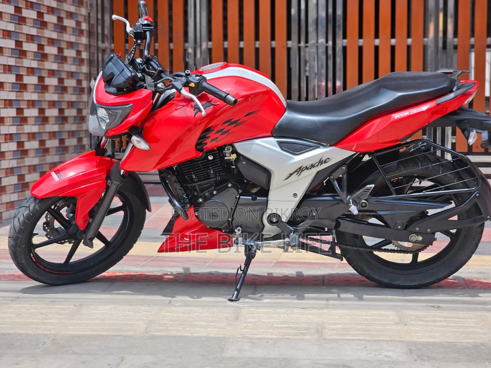 TVS Apache 160 4V 2019 Red