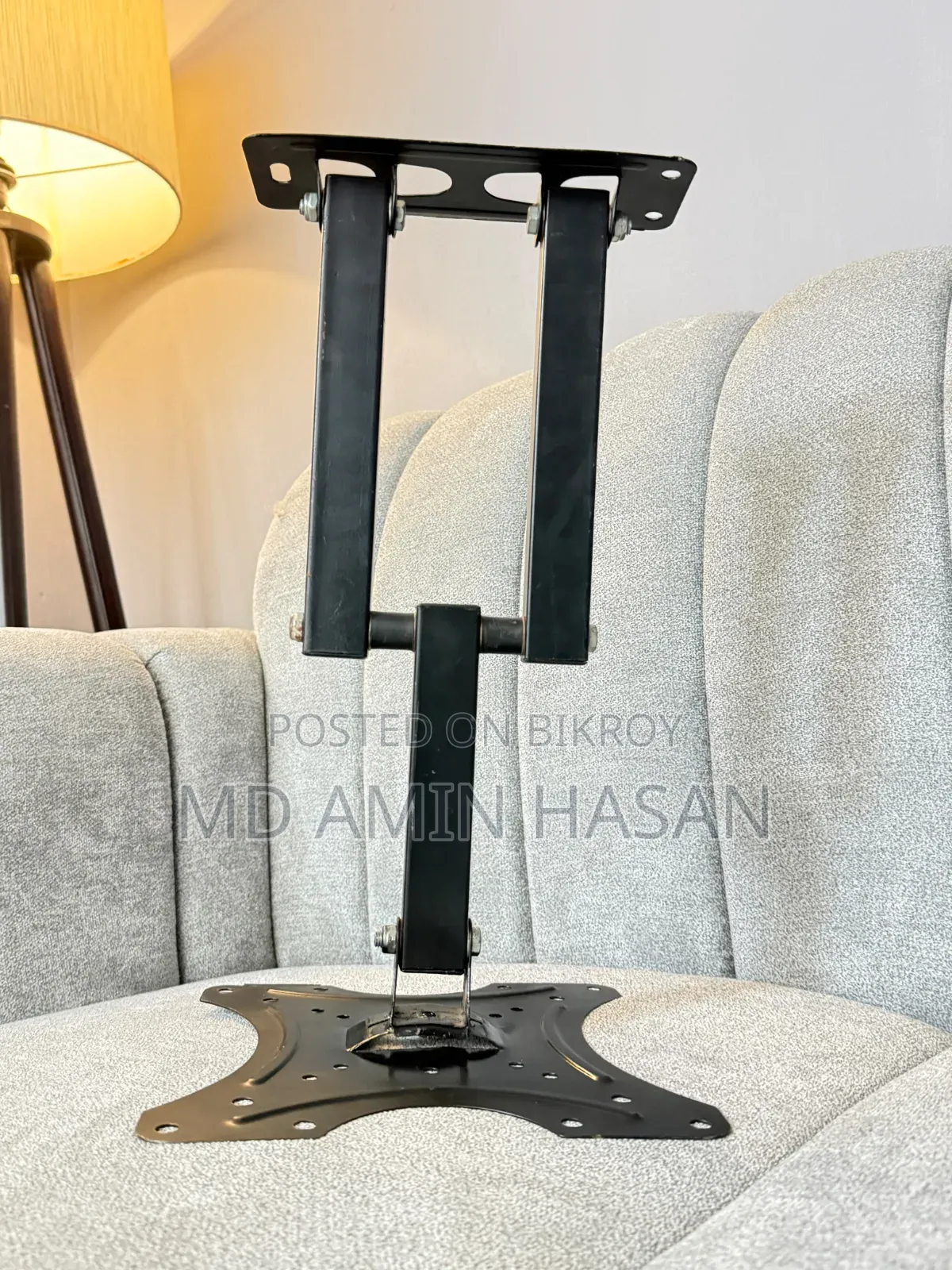 Looking for the best and affordable TV stand for your TV setup?