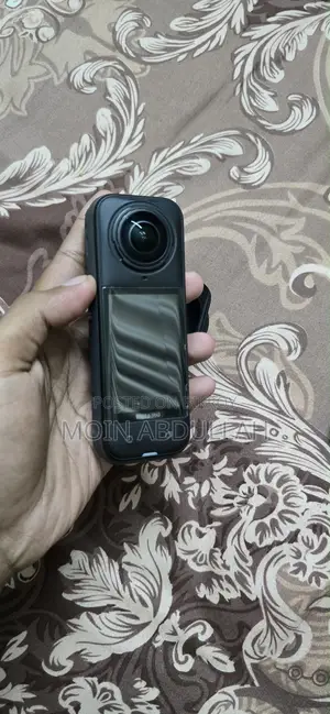 Insta360 X5 Essentials Bundle Action Camera