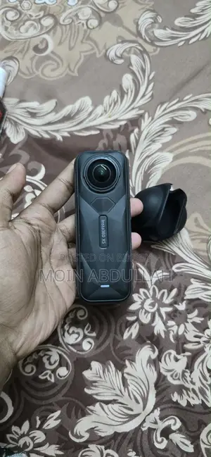 Insta360 X5 Essentials Bundle Action Camera