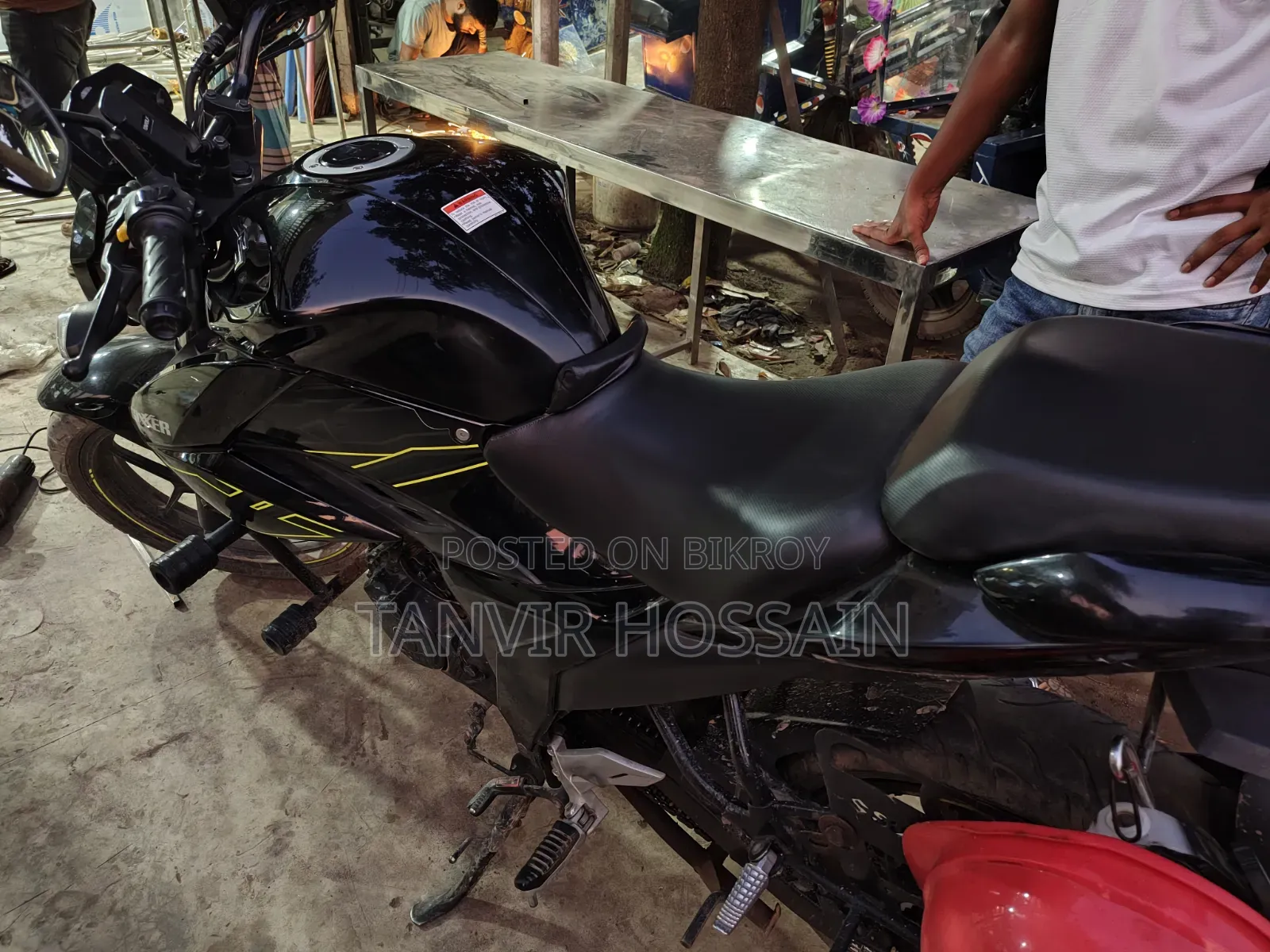 Suzuki 2024 Black