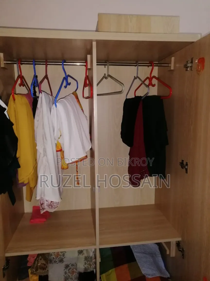 আধুনিক ডিজাইনের অটোবির ওয়াড্রব