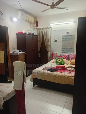 ২ বেডরুম হাউস ইন বাড্ডা ফর সেল