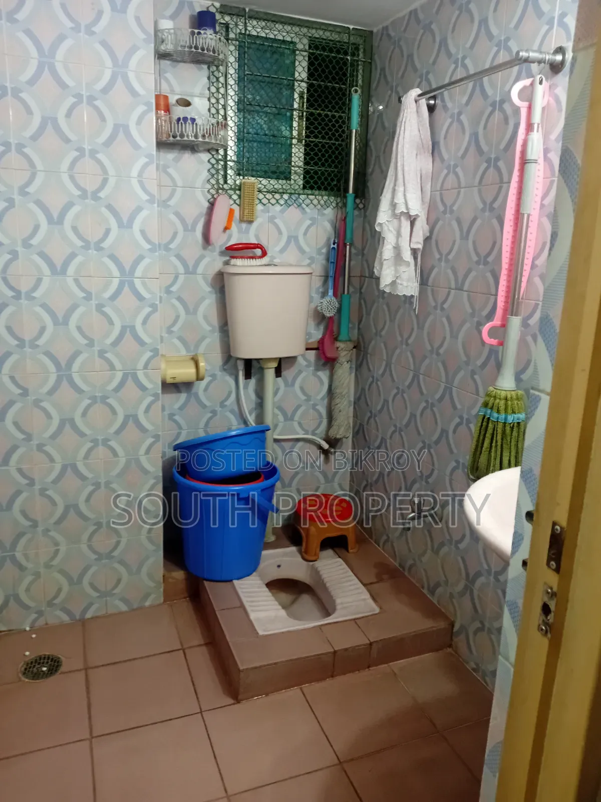 ২ বেডরুম হাউস ইন বাড্ডা ফর সেল