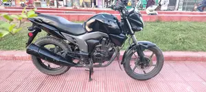 হোন্ডা সিবি ২০১৫ কালো
