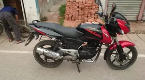 Bajaj Pulsar N150 2010 Red