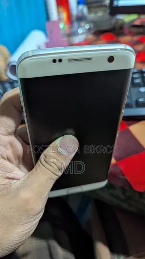 Samsung Galaxy S7 edge 32 GB White