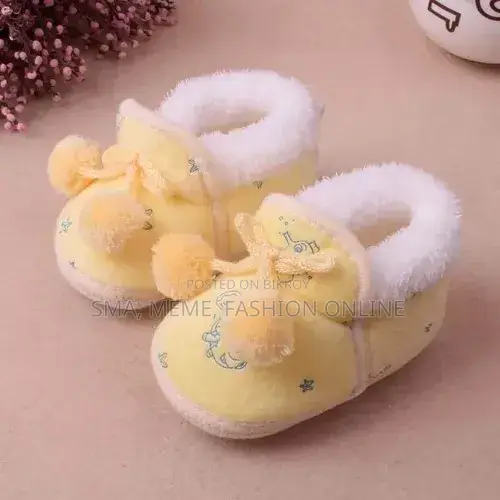 ফ্যাশনেবল বেবি জুতো