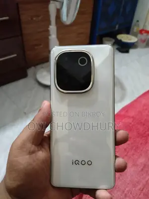 iQOO 256 GB White