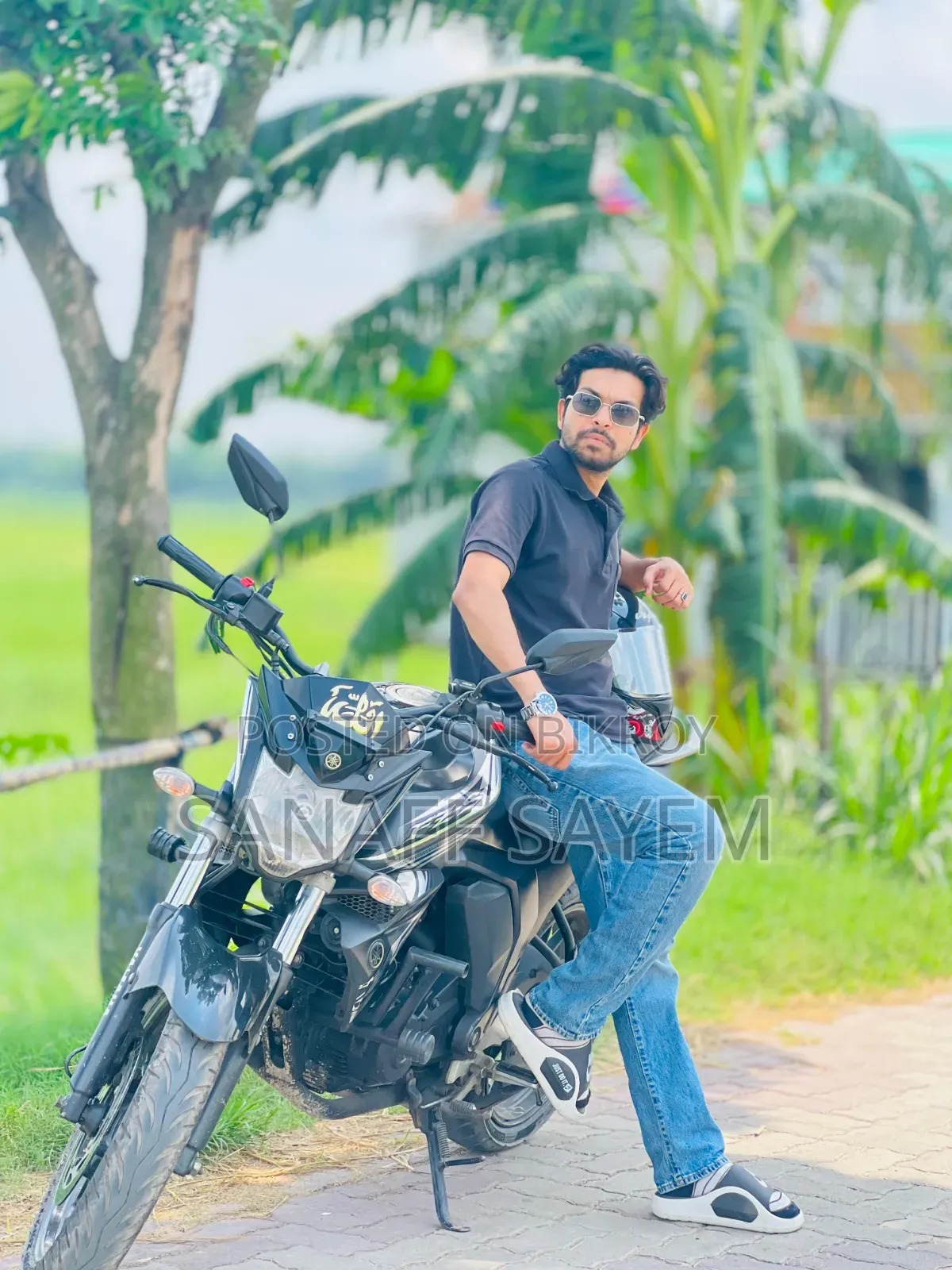 ইয়ামাহা এফজেড ২০২২ কালো