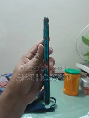 ওয়ালটন ৩২ জিবি নীল