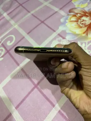 New Apple iPhone XS Max 256 GB Gold