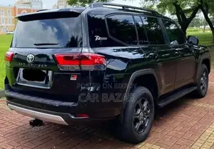 Toyota Land Cruiser 2022 Black