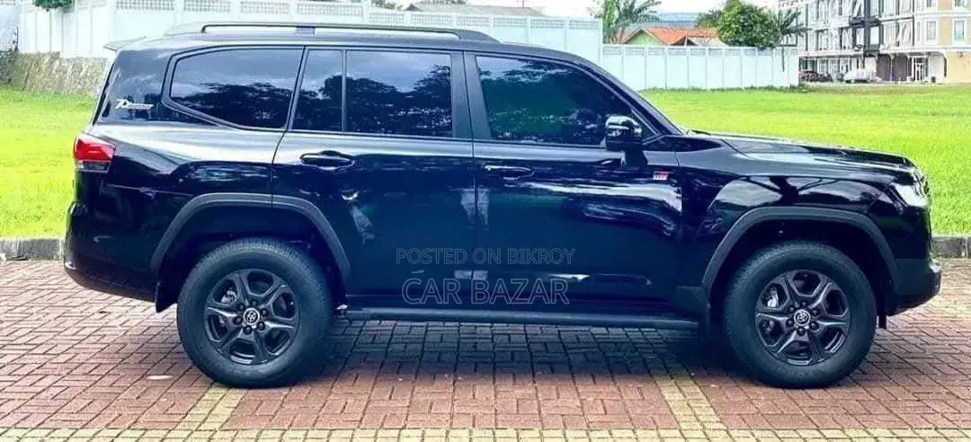 Toyota Land Cruiser 2022 Black