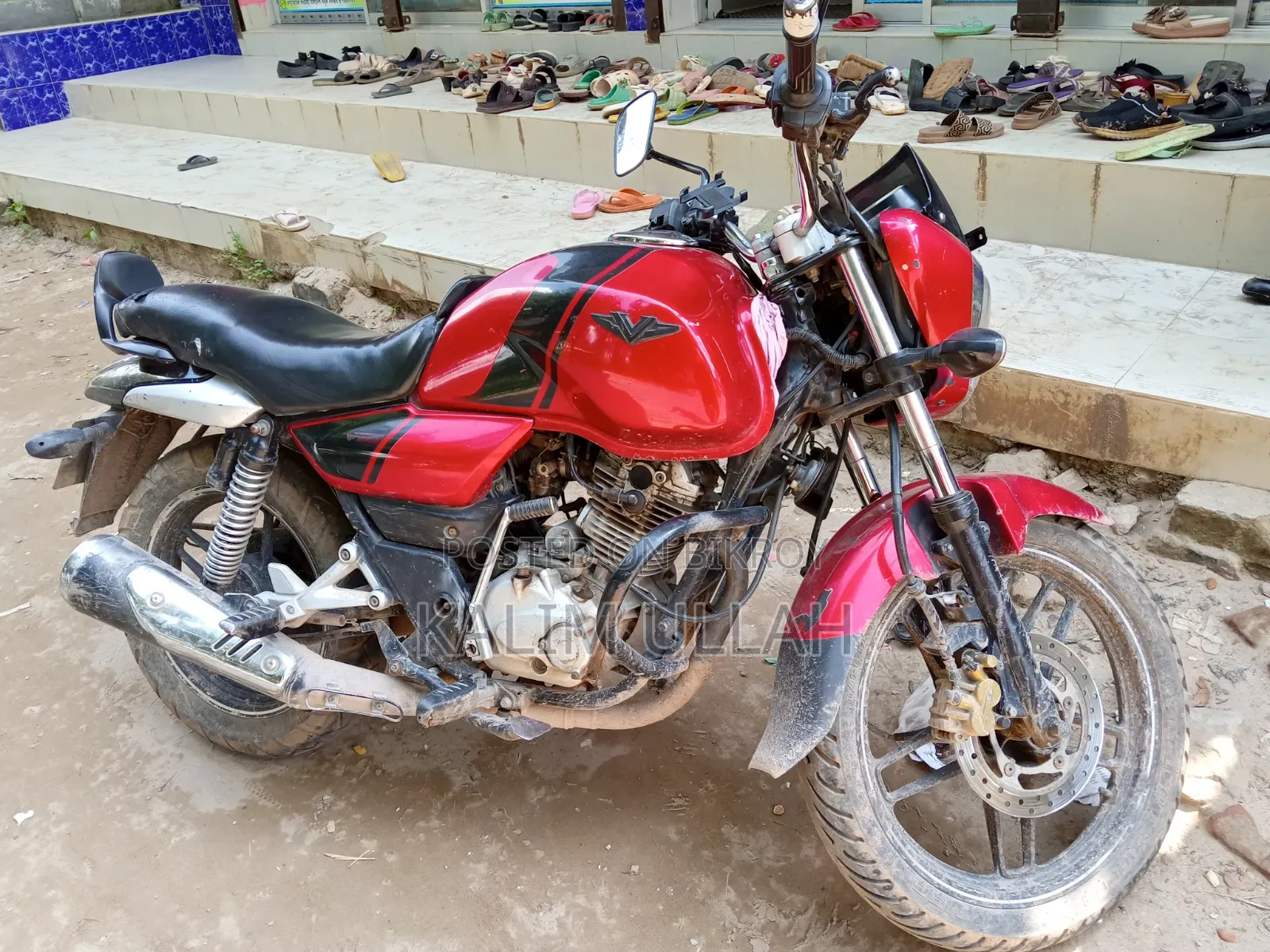 Bajaj V15 2018 Red