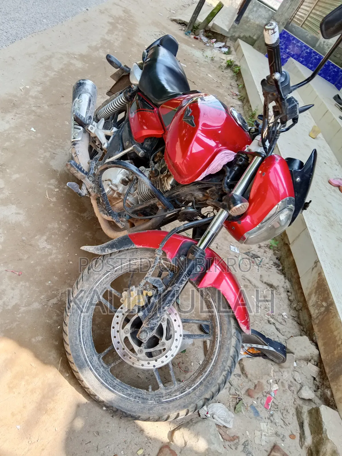 Bajaj V15 2018 Red