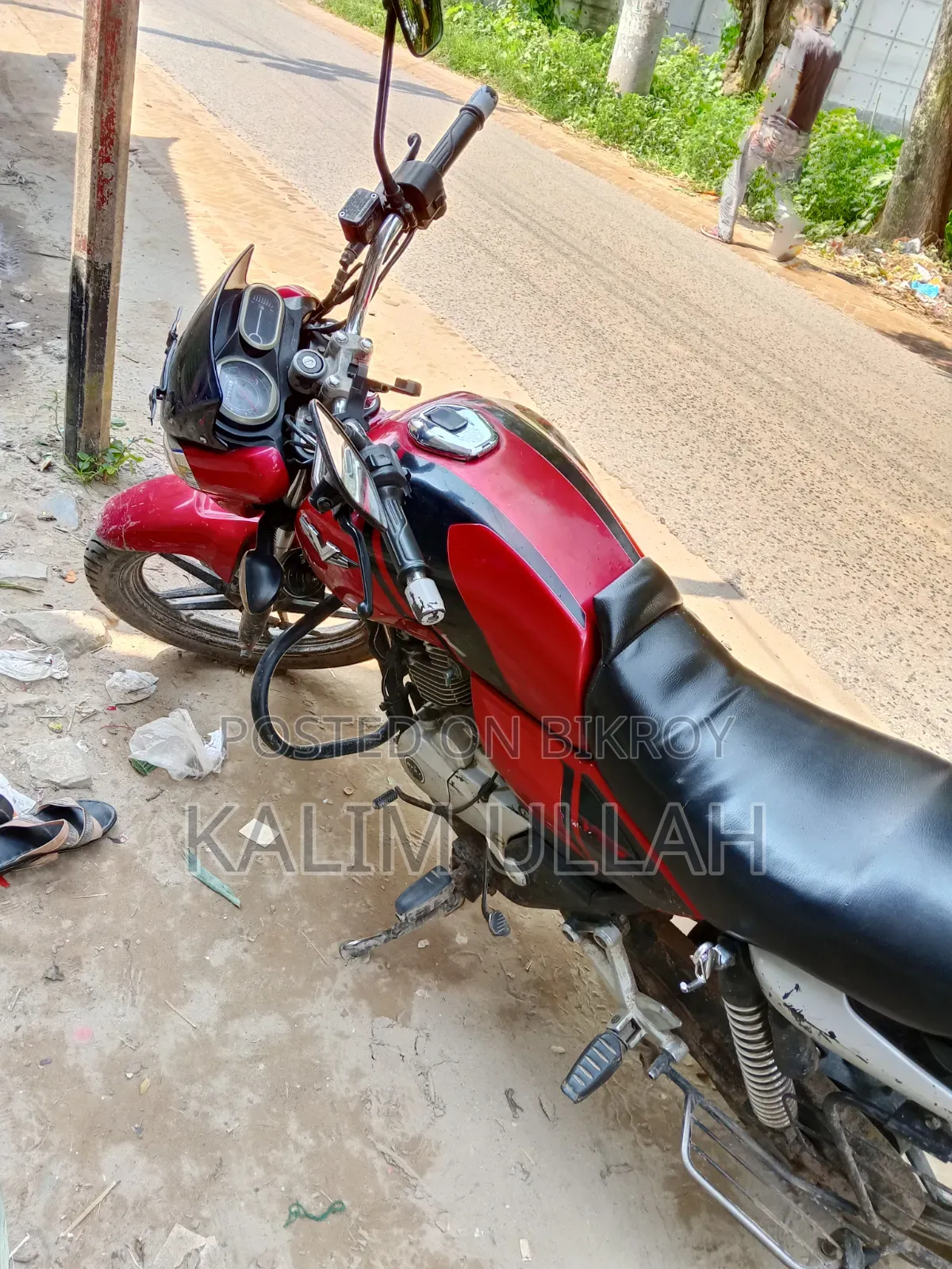 Bajaj V15 2018 Red