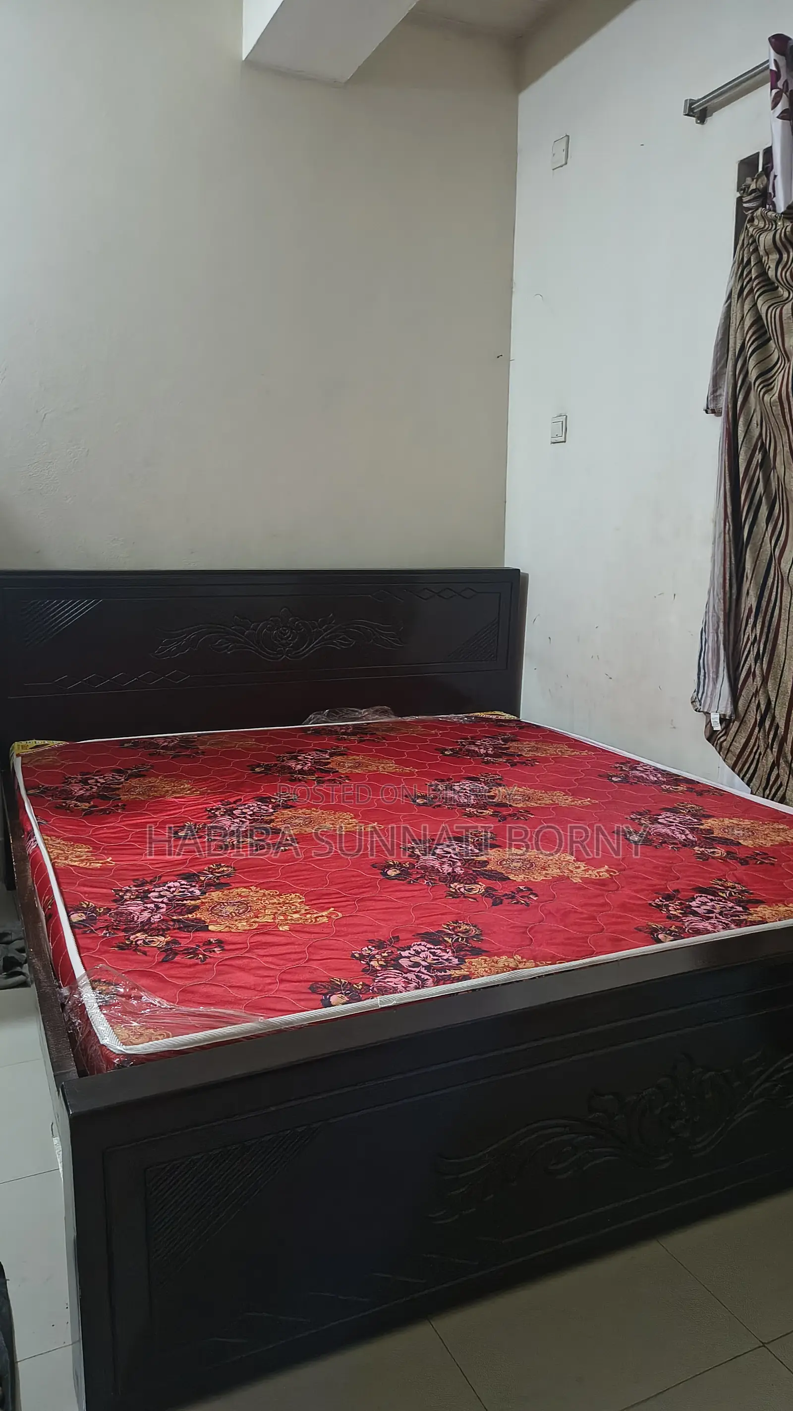 ৬/৭ এর একটি বেড মেট্রিক্স সহ বিক্রি হবে ।