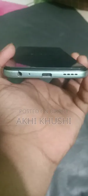 Vivo Y21 64 GB
