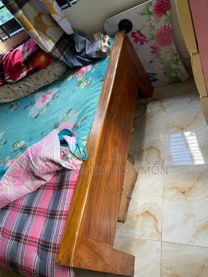 Mahogany wood bed