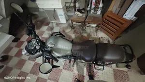 রয়্যাল এনফিল্ড ক্লাসিক ৩৫০ ২০২৫