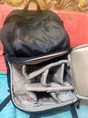 ল্যাপটপ কম্পার্টমেন্ট সহ ক্যামেরা ব্যাগ