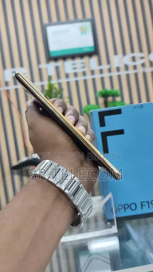 Oppo F19S 128 GB Gold