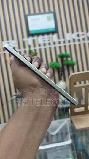 Oppo F21 Pro 5G 128 GB Gold
