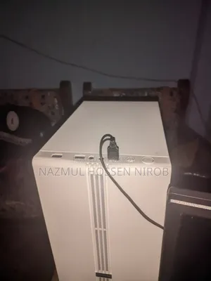 Desktop Computer 8GB AMD Ryzen 5 SSD 256GB